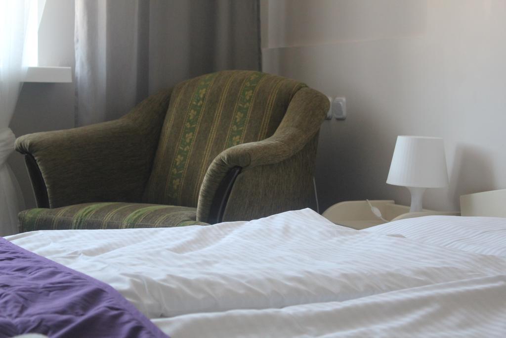 Hotel Pod Debem 锡隆纳葛拉 外观 照片